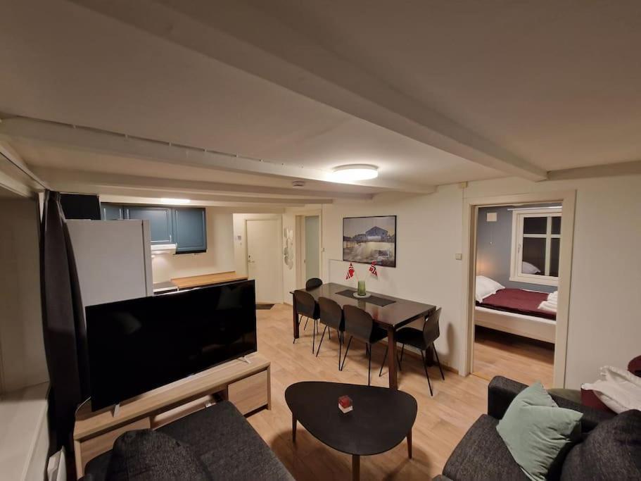 Apartment Next To The Bridge Tromso Exterior photo